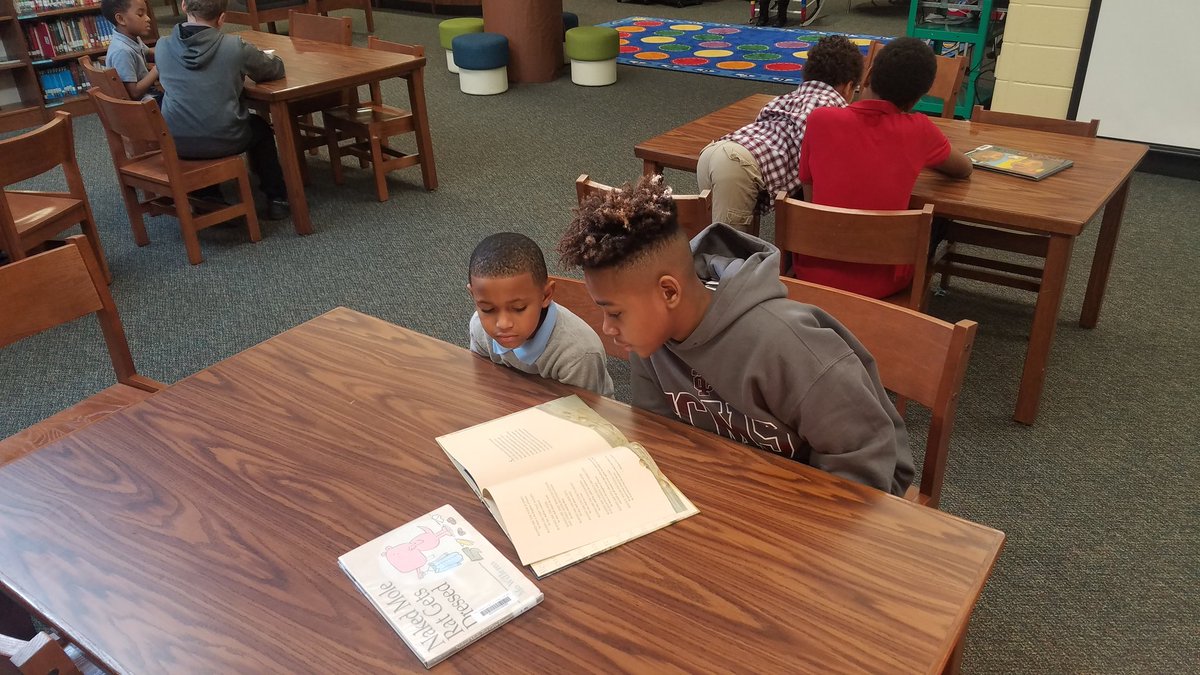 DrGregERoss's tweet image. Mr. @typical_andre (Andre Thomas) using young men to impact younger men at The Academy for Leadership at Millcreek. Grateful for his desire to impact the lives of young men.