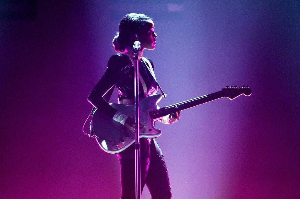jmonaepics's tweet photo. Janelle performing at the 61st Grammy Awards https://t.co/0MGwIM8lLe