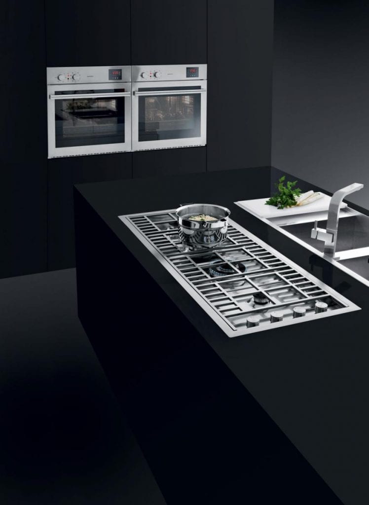 The Lab built-in gas hob from Barazza is featured in the "Top 7 Stylish Kitchen Appliances" lifestyleblog from Amberth interiors . 
It's well worth a read 😃
amberth.co.uk/2019/01/6-inno…