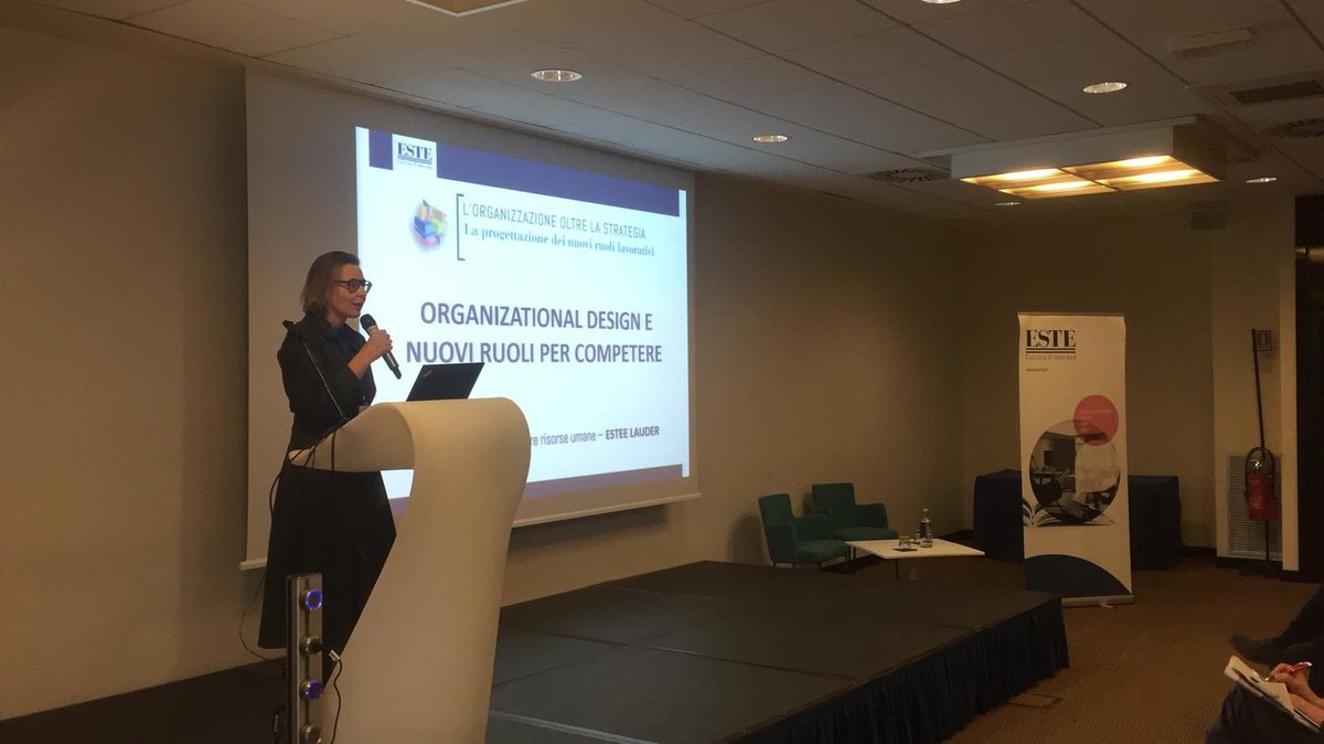#nuoviruolilavorativi <a href="/EsteeLauderIT/">Estée Lauder Italia</a> Daniela Pirro #organizationaldesing #nuoviruolipercompetere #nuovimodellidistributivi ridisegno organizzativo in risposta alle esigenze di business e ai bisogni delle persone <a href="/Sviluppo_Org/">SviluppoOrganizzazio</a>