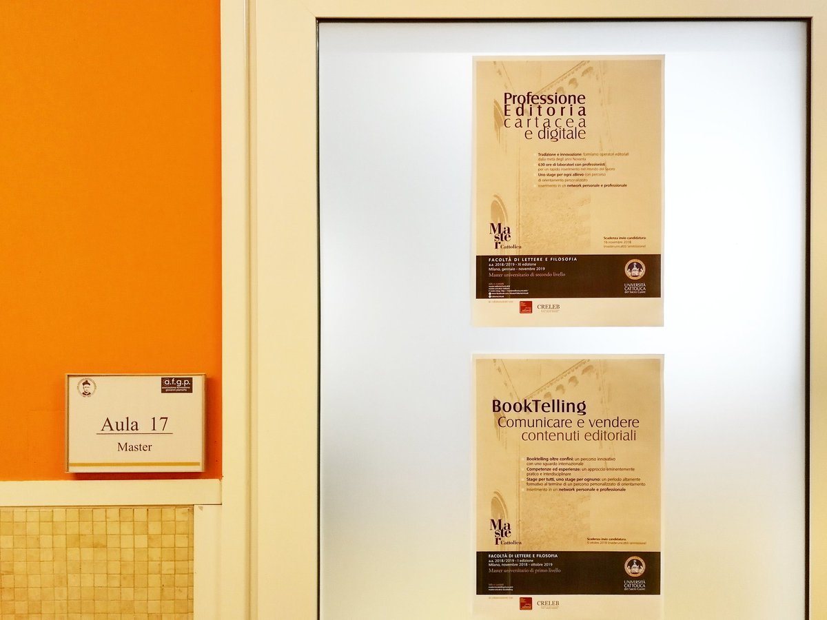 editoriaUnicatt's tweet photo. Lezioni belle ai nostri #master 📚
Dalla scrittura alla redazione per #ProfessioneEditoria e #ecommerce e funzioni commerciali per #BookTelling 😎
Ah, la vita da master! 

#editoriaunicatt #mastereditoria https://t.co/u6ksSalMkd