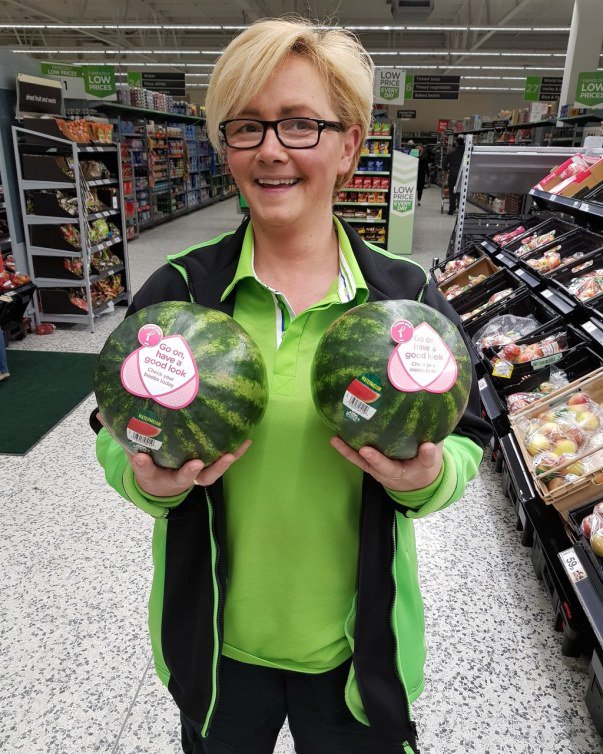 Laura from @Asda Hunts Cross with an important health message re #BreastFriends campaign ttps://tinyurl.com/y2fhlxfr