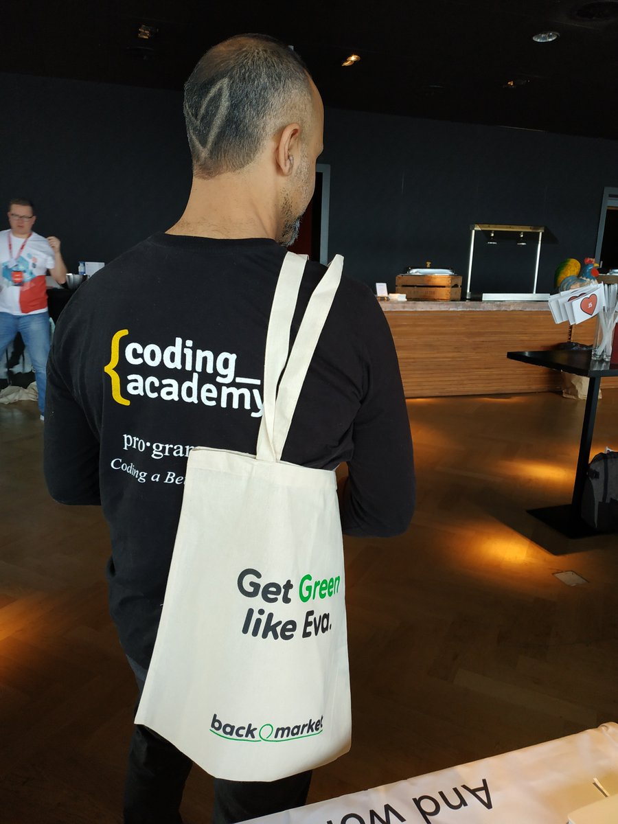 back_market's tweet image. #VueJS to the tip of your hair ✂ @vyaron 
#vuejsamsterdam #frontenddeveloperlove ❤️️