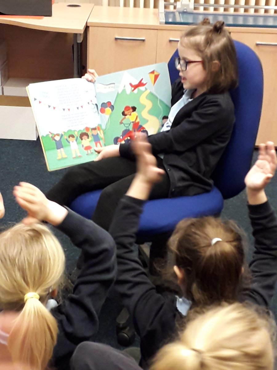 DiversityCogan's tweet photo. Toot, toot... slurp slurp... yum yum! We enjoyed a great big #singalong in #DiversityBookBuddyClub today, with #ShellbeComingRoundtheMountain beautifully illustrated by @annepasschier @ChildsPlayBooks #DiversityandInclusion ๐โฐ๏ธ๐๐ถ https://t.co/f0rmpVjuVE