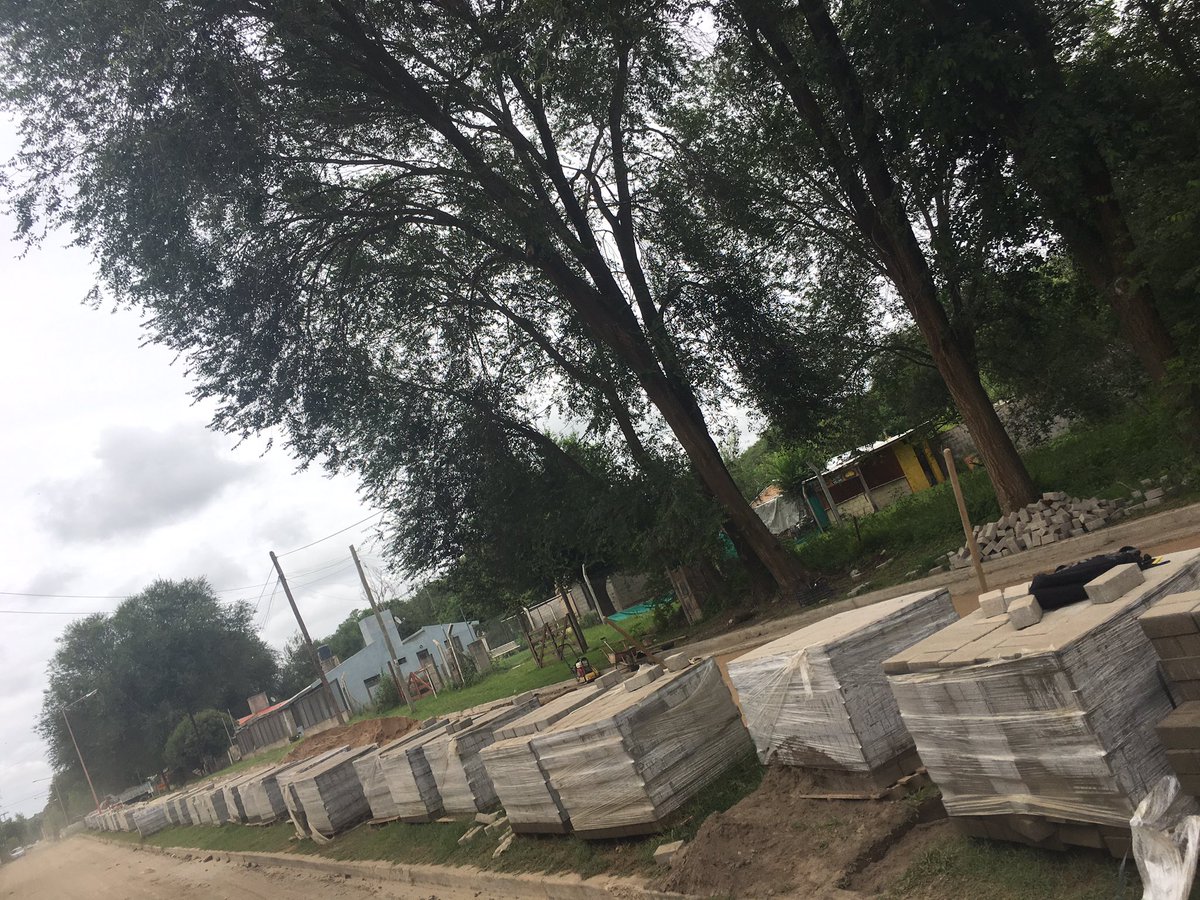 Hoy es un día importante comenzamos con el adoquinado en Av. 9 de Julio y Martin Pescador 📆 una obra importante para <a href="/ichocruzok/">Municipalidad Icho Cruz</a> ! 👏👏