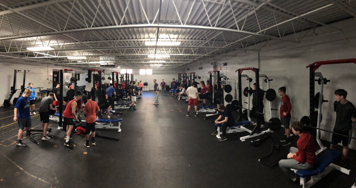 brian_douglas1's tweet photo. Full house! #strengthculture #wfwr @BixbySpartanFB @BixbyStrength @Bixby_Wrestling @tschneider1014 @CoachEmbrey_ @kennygiddens https://t.co/9tJ6liqklT