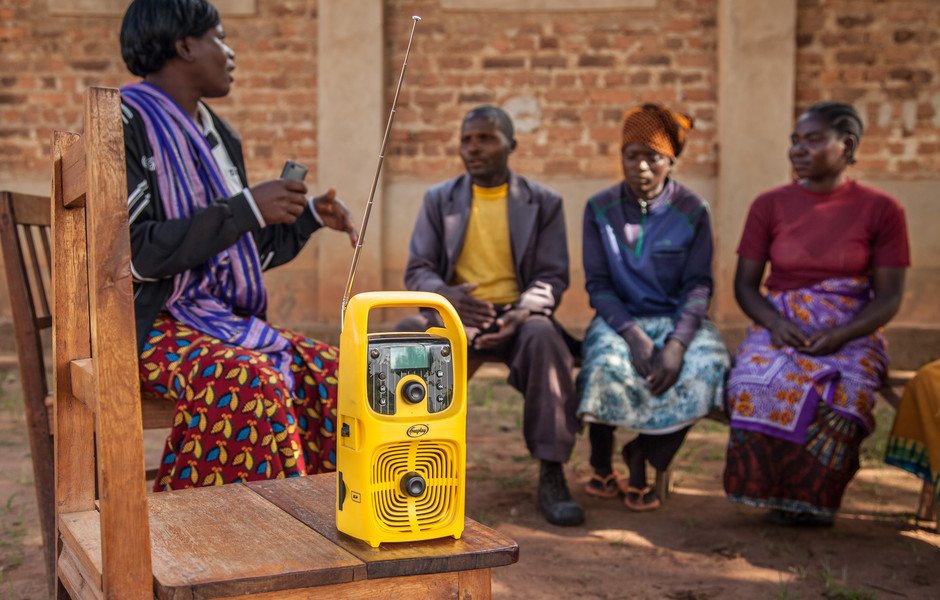 IDRC_CRDI's tweet photo. Happy #WorldRadioDay!
Read to learn how radio campaigns are helping improve food security in Tanzania: https://t.co/fZebM3g8bU
#CIFSRF @afs_asa https://t.co/LjONM33N7V