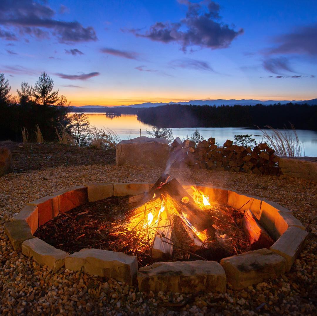 NCTourismLLC's tweet photo. Staying warm and enjoying Lake James! (photo: @cordigitaldesign) #repost #bonfire #firepit #lake #lakejames #nclake #lakelife #sunset #woodburning #nc #nctourism #visitnc #ncadventure https://t.co/LPTyRSShHB
