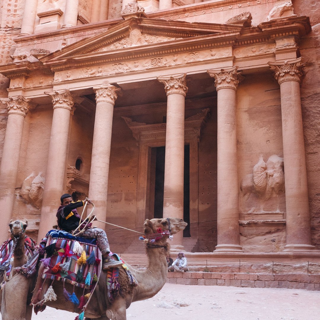 OrionTravelinx's tweet photo. Happy Wednesday! You’re half way there. Here’s a camel taking in Petra to get you though 🐪
•
•
•
#oriontravelinx #jordan #travel #humpday #petra #trustatraveladvisor #camel https://t.co/4gndARJLEt