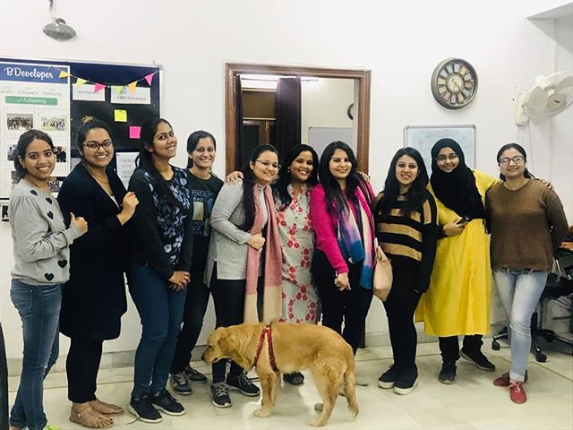 BDeveloperLko's tweet photo. Happy girls are the prettiest..
#happyfaces#reunited#goodvibes#bdeveloper#digitalmarketing #bdeveloper #thoughtleaders #workmotivation #marketingonline #webdesign #socialmediamarketing #socialmediatips #digitalmarketingtips #inboundmarketing #corporateli… https://t.co/XipvPXGupy https://t.co/FpA2FYt5V9
