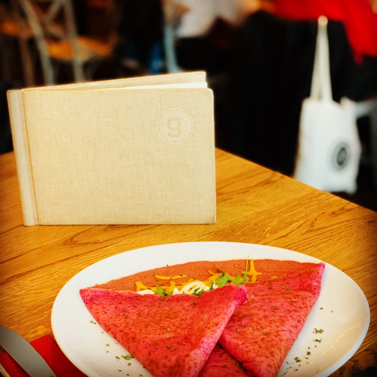 Valentines Special!
CRÊPE AMOUR, Randen-Urdinkel-Crêpe mit Cheddarkäse, Kräuterfrischkäse und Rucola (nur am 14. Februar erhältlich)
#crêpe #crêpes #crêperie #valentine #ValentinesDay #Valentinstag #grepery #winterthur #steinberggasse