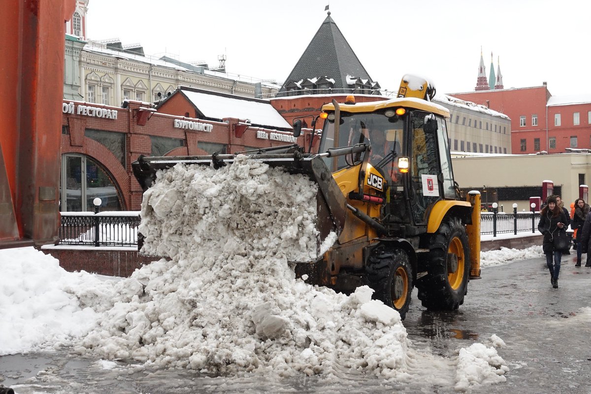 CGTNOfficial's tweet photo. Overnight snowfall from Tuesday night to Wednesday morning in Moscow reached 11 millimeters, a new overnight record since authorities began keeping figures 140 years ago and equal to almost a third of the average monthly snowfall https://t.co/XkwzWjpAD0