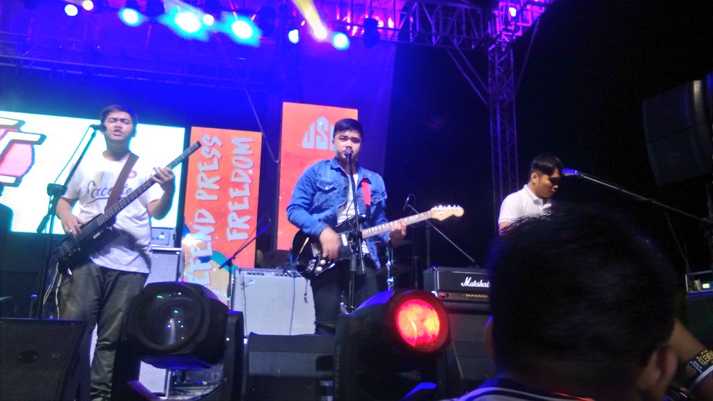 UPFairElements's tweet photo. Here's another homegrown talent, @BTCSounds 💨🌊🔥🍃

#UPFairElements #UPFairWednesday #RakNRally #UPFair2019 #DefendPressFreedom #RightToKnow https://t.co/kANrRPkuAH