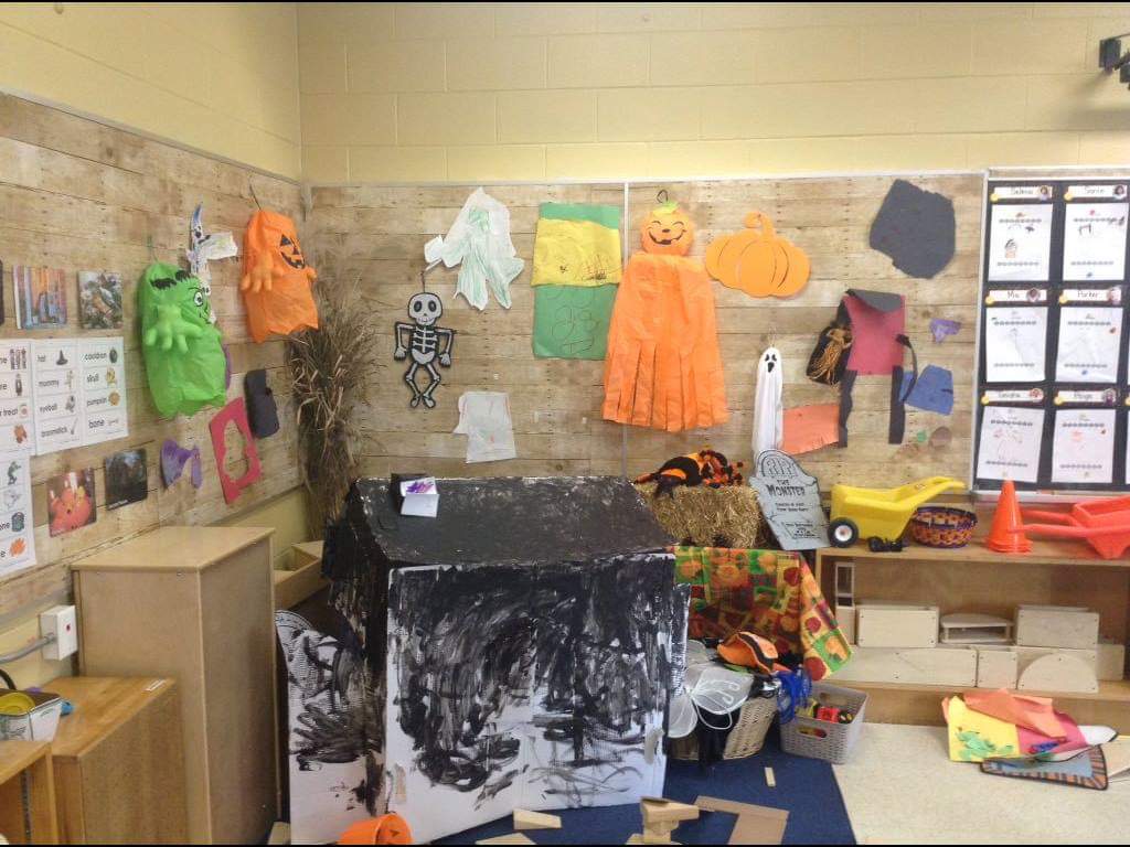 kburch5's tweet photo. #HandsOffFullday kindergarten to @LISATHOMPSONMPP and @FORDNATION . Providing children an engaging environment. Equipped with two educators with different lenses extends learning, play and opportunity. https://t.co/3zuVa96oSj