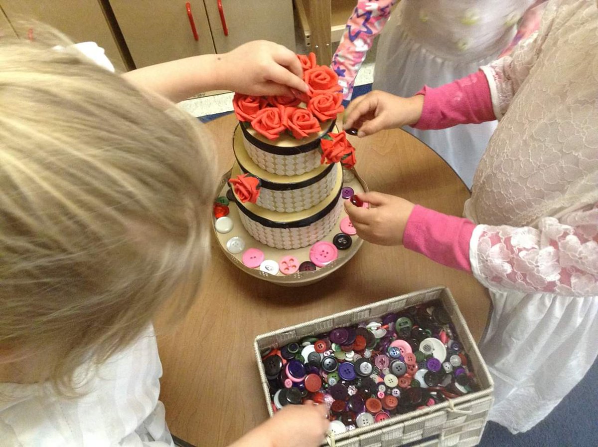 kburch5's tweet photo. #HandsOffFullday kindergarten to @LISATHOMPSONMPP and @FORDNATION . Providing children an engaging environment. Equipped with two educators with different lenses extends learning, play and opportunity. https://t.co/3zuVa96oSj