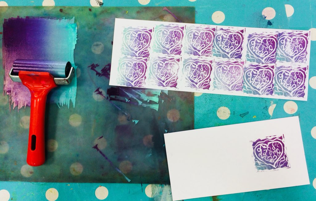 seaternprint's tweet photo. Hearts &amp; flowers! Beautiful repeats from our creative print session at @LinskillCentre #creativeprintsession #wellbeing #seaternprint https://t.co/0iEA5XQhSu