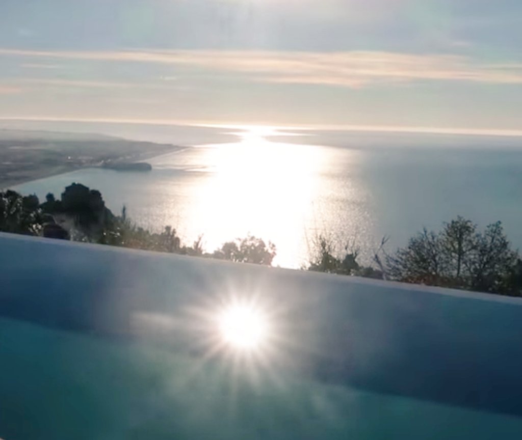 Nos vinimos a la casita del sud 😁....a descansar de las vacaciones...