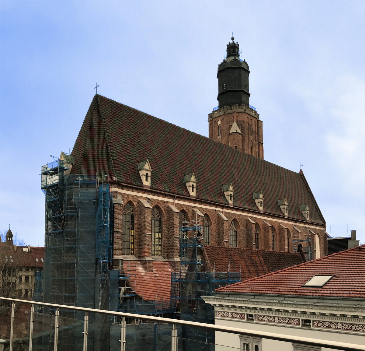 RabaGames's tweet photo. We have moved to a new office! The views from the roof on city of @wroclaw_info are amazing!

Btw. Check out the new update of @battle_vr!
https://t.co/LtDV9uMKpy

#gamedev #steam #office #moving https://t.co/n3EcmO5kRd