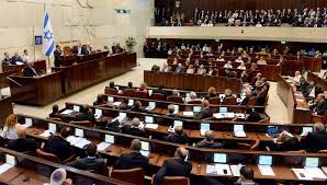 יהודים ונוצרים הם אחים באמונה, לא יעלה על הדעת להילחם בארץ הקודש, אנחנו בני אברהם, אנחנו דורשים נסיגה מהפרלמנט הישראלי, משאירים נוצרים וקתולים בשלום.