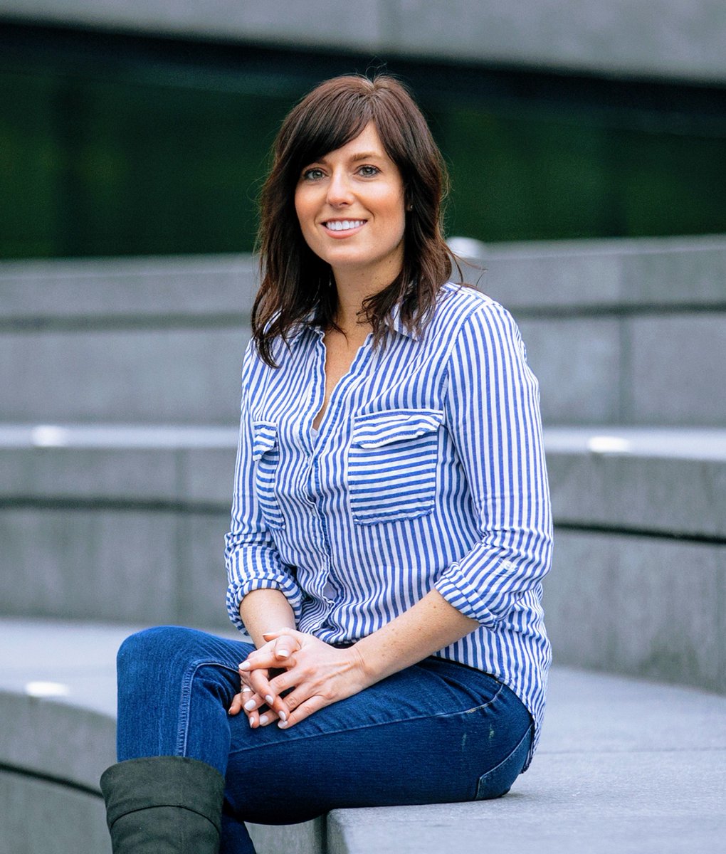 LFADCArea's tweet photo. We are excited to announce that Brooke Roberts ( @thenewdorothy ) will be the Keynote Speaker for this year's Greater DC Area LFA conference. Brooke looks forward to sharing her insights and advice on growing a rockstar career! #greaterDCareaLFA #studyabroad #reentry https://t.co/gDfXJhdtXO