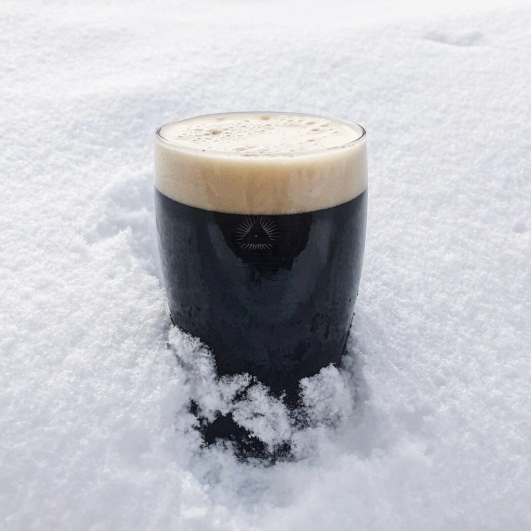 Roads are clearing up! $1 off pints all day again! Come cozy up with up with our Wolfman’s Brother Winter Warmer. 7.8% ABV
#bellinghamtaptrail #craftbeer #brewery #pnwbeer #snowstorm