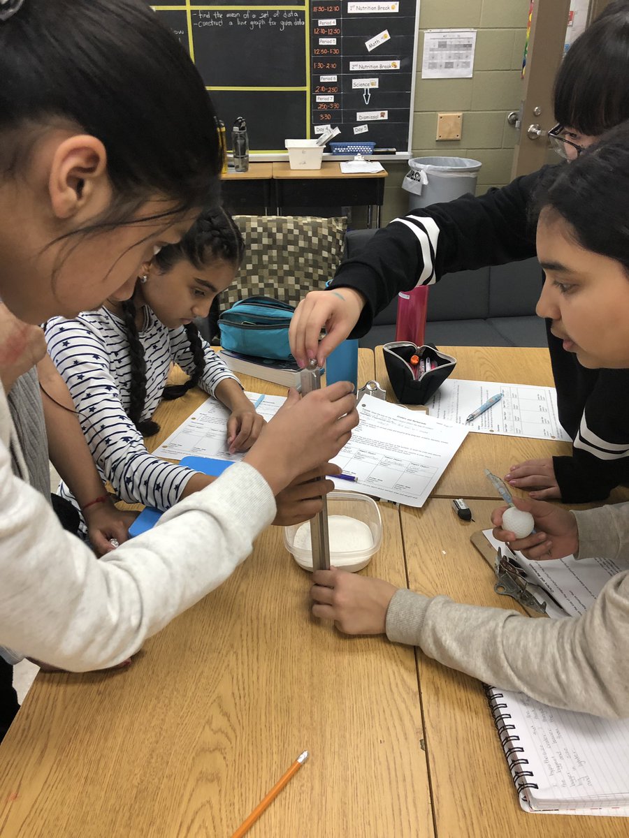 Mrs_JDickie's tweet photo. Does the size and weight of the impact object affect the size of the crater created? @Shaw_Hawks #handsonscience https://t.co/7oUwgN7Wf5