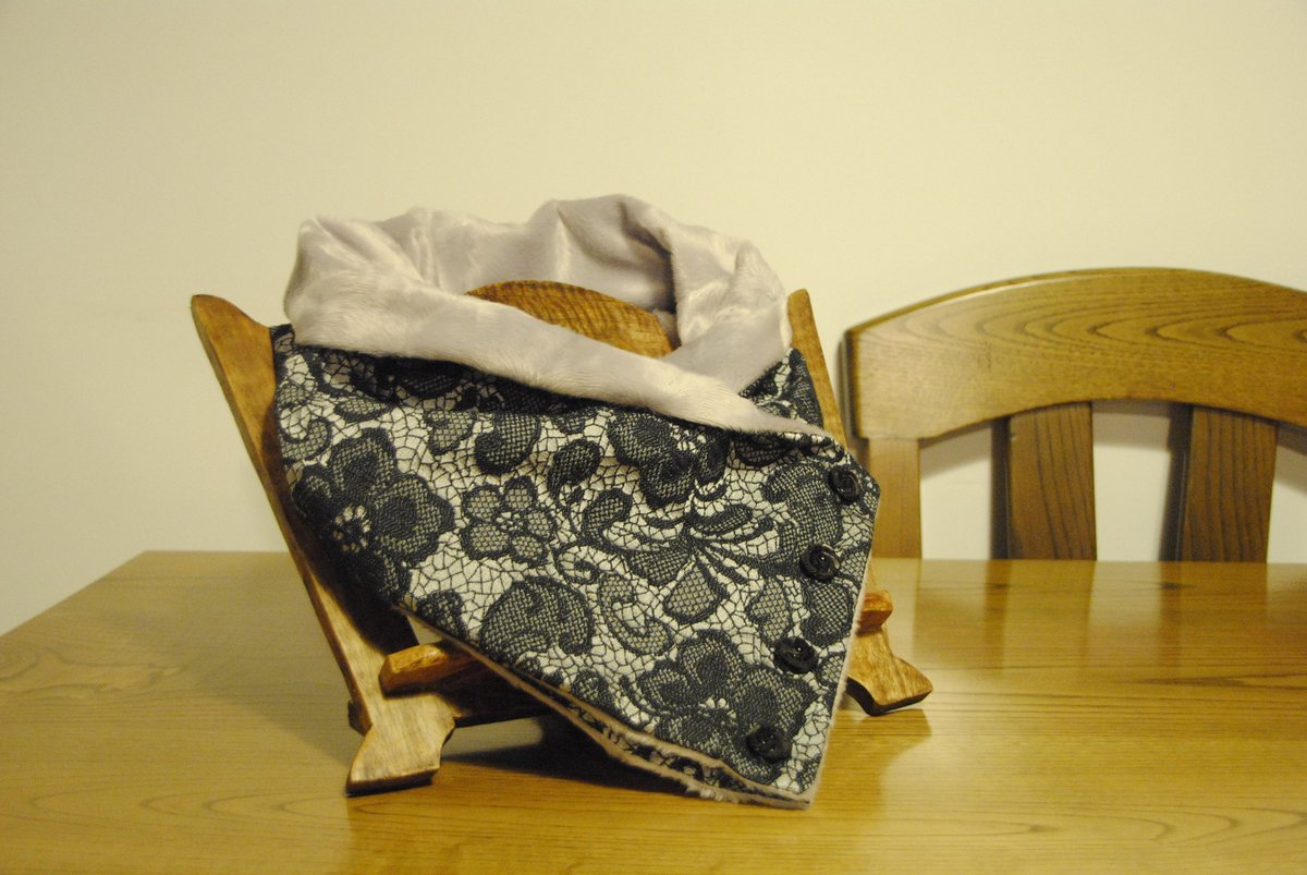 CariciasIn's tweet image. Y mañana, San Valentín...

#CariciasDeInvierno #WinterOutfit #cuellos #Cantabria #handmadegifts #regalosoriginales
#complementos #moda #fashion #accesorios #style #hechoamano  #handmade #tendencias #regalos #look #mujer #tiendaonline #trendy #love #tendencia