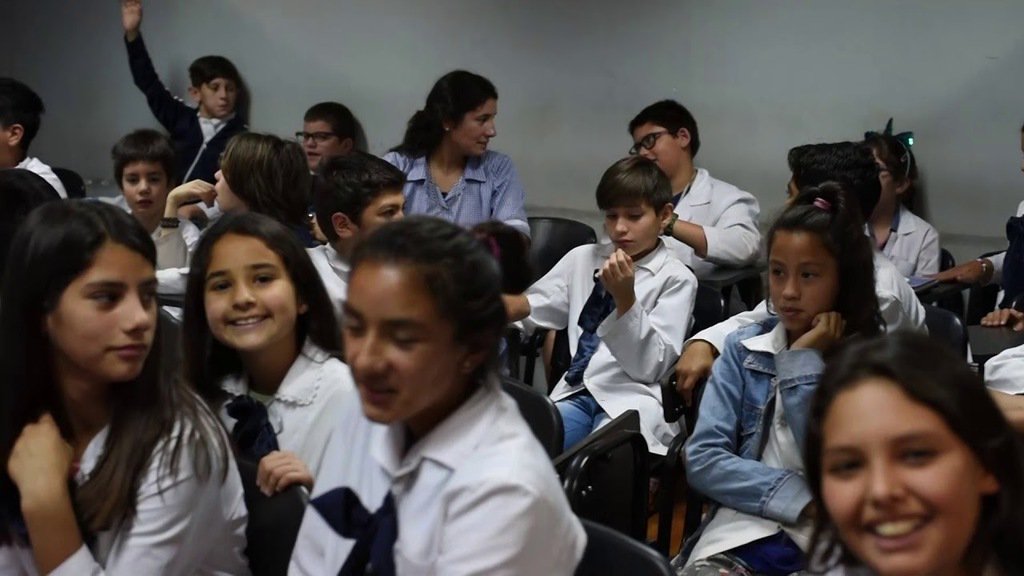 hacklabpdu's tweet photo. Compartimos lo que fue el encuentro con la Escuela 96 en el Hacklab Paysandú en noviembre/2018. https://t.co/emsyQ1kcAW