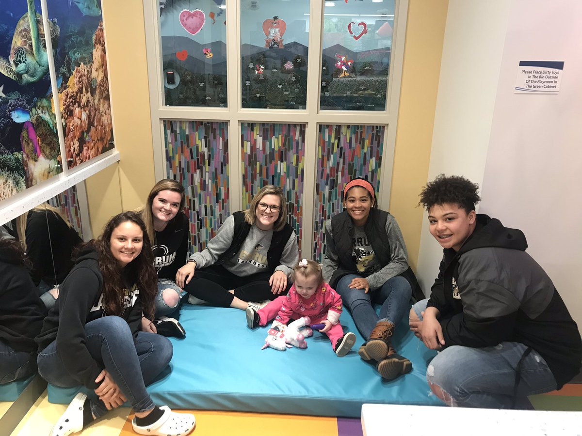 42_harvey's tweet photo. Ferrum Women’s Lacrosse visiting Roanoke Carilion Children’s Hospital...#notselfbutothers #fcwl #fcws #ferrumcollegeathletics https://t.co/OLzMWzhPhn