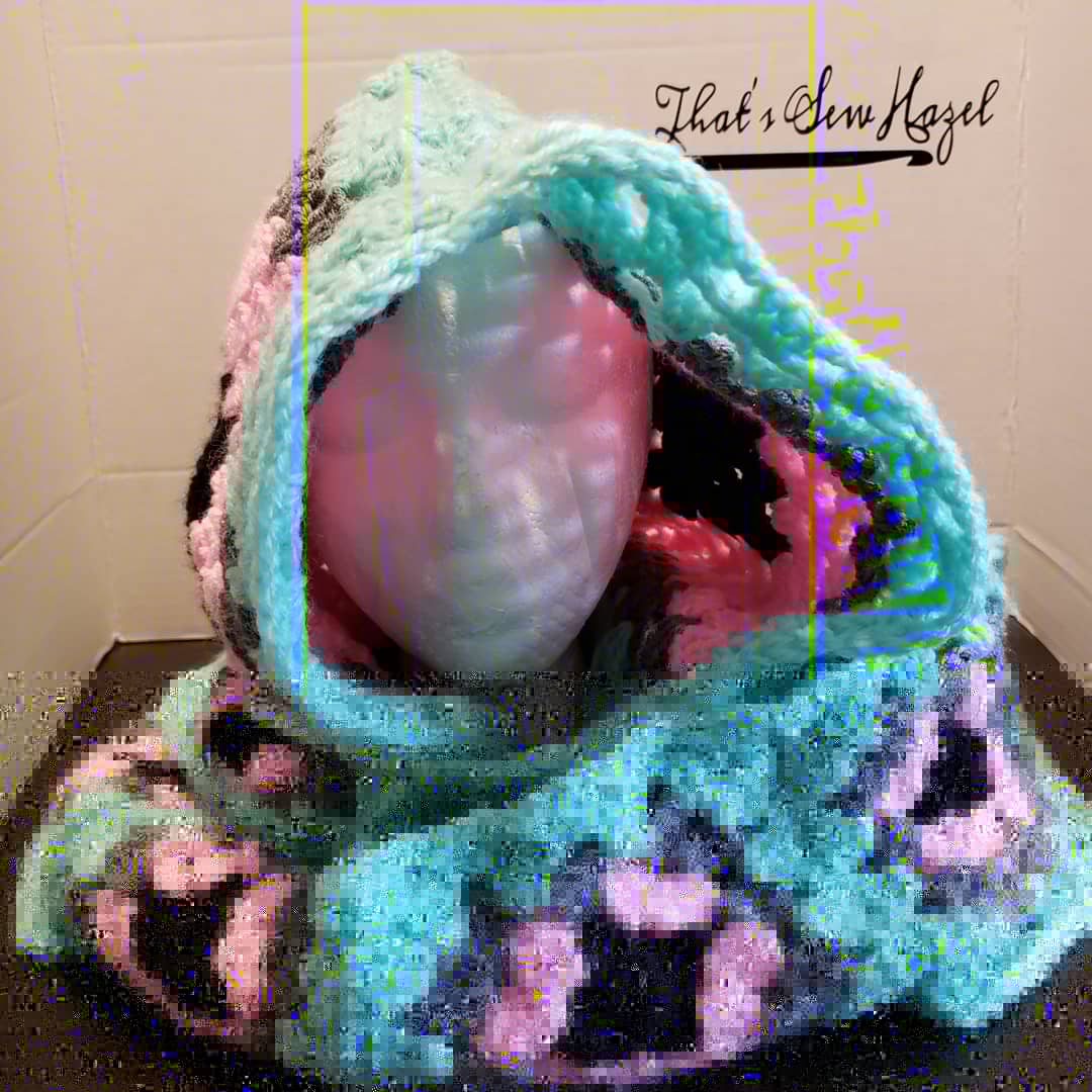 catlikehazel's tweet photo. I made a hoodie  granny square scarf  perfect for when you don't want to mess up your hair but what to stay warm.

#crochet #crochetlife  #yarnaddiction #handmade #homemade #acmooreinspired #madewithmichaels    #grannysquarecrochet #grannysquarescarf #winterfashion #fallfashion https://t.co/gAuf4Ix1dG