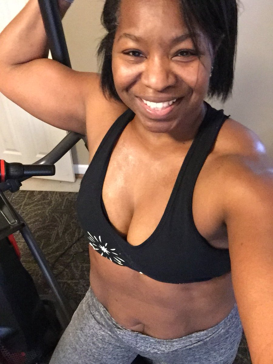 ShanPir's tweet photo. Happy #humpday ππ½! #restday for #liift4 so I hopped on the #bowflexmaxtrainer #m3 to get my #sweat π¦ on and the heart pumping πͺπ½! Iβve got #goals π! Anyhoo #getitdone #whateverittakes #fortiesarefabulous #fortiesandfit #fortiesandfine #fitness #fitnessgoals #fitnessjourney https://t.co/llMwmtOV3D