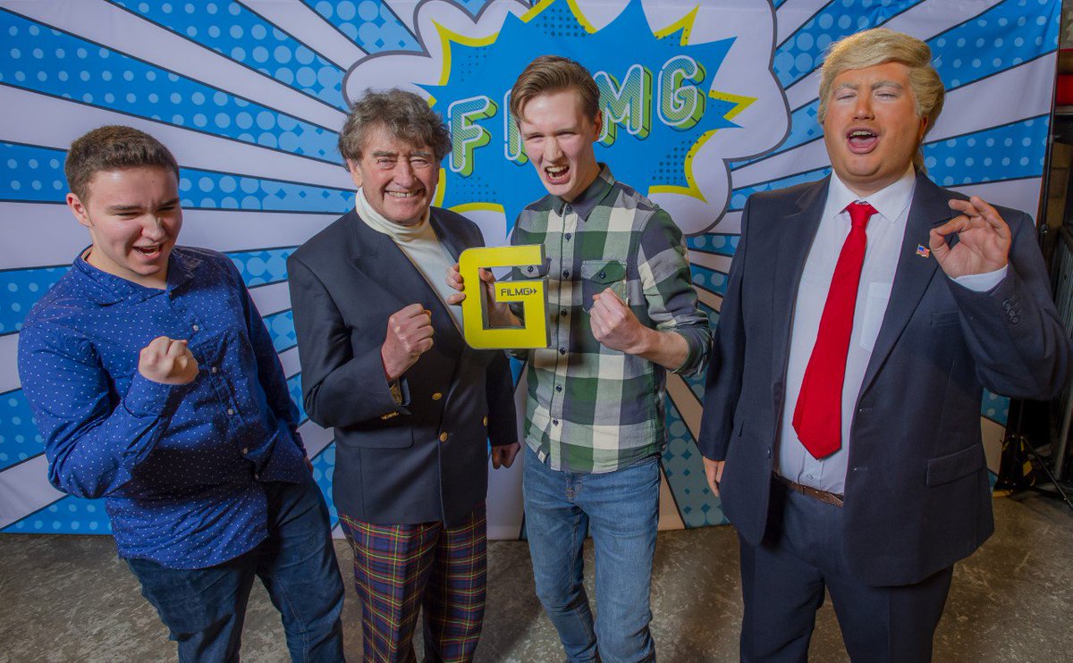 Alasdair Gillies, cathraiche UBnaG, aig <a href="/FilmGAlba/">FilmG</a> còmhla ri Lachlan Peel, a fhuair duais airson film oileanach as fheàrr...agus Dòmhnall Iain e fhèin!

GLPT Chair Alasdair Gillies at FilmG with Lachlan Peel, winner of Best Student Film award 📽️🌟

filmg.co.uk/gd/films/1911/