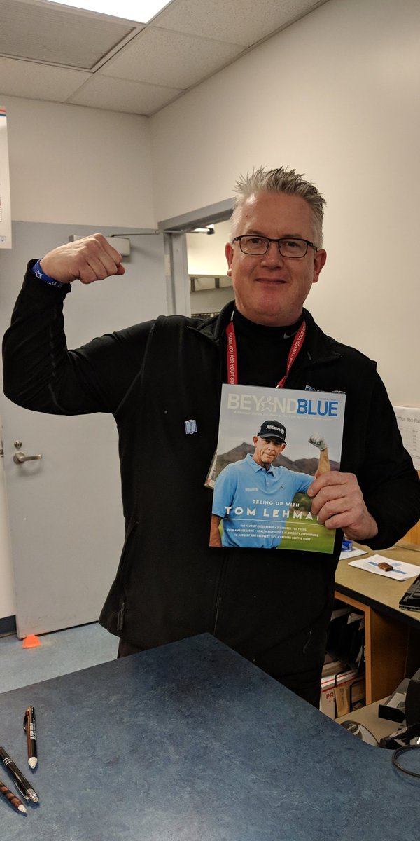 jaovery's tweet image. Happy Hump Day! Get your Hump checked for colorectal cancer! @FightCRC #strongarmselfie💪💙 #Fcancer #beyondblue