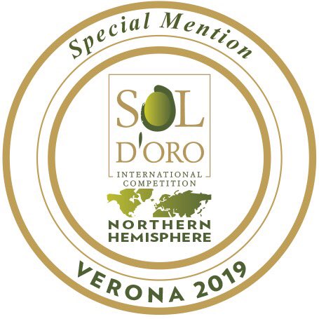 AceitesLaMaja's tweet photo. Hemos obtenido Gran Menzione en el Sol D’Oro 2019 de Verona a nuestro #aove La Maja, una muy buena noticia. #verona #soldoro #coupage #evoo #frutado #bestoliveoil #specialmention #granmenzione #contest https://t.co/GtmXN3olss