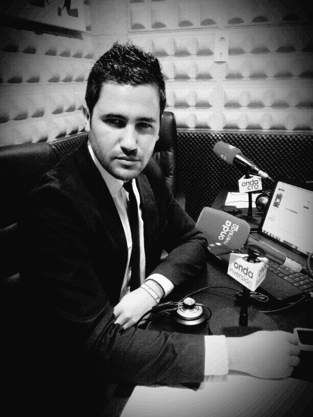 alvarocuadrado's tweet photo. 🎙🎙🎙Gracias a todos los grandes profesionales que han contado conmigo para poner mi voz y mi libre opinión en sus programas de radio, hoy es vuestro día #DiaMundialDeLaRadio. https://t.co/08qMytoZVK