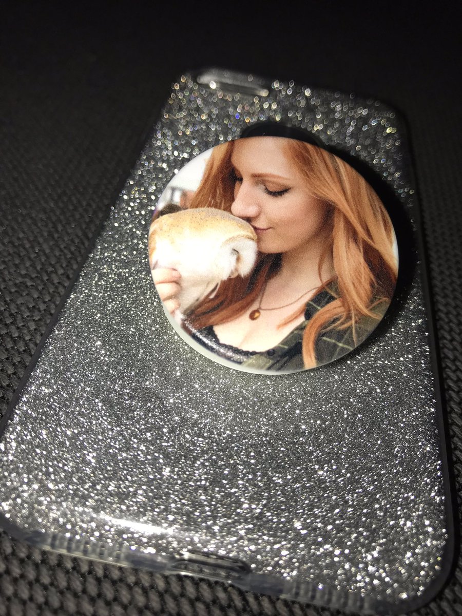 JessicaWbr19's tweet image. Ich liebe meinen neuen Popsocket total! 🥰🙈❤️

@Lara_Loft 🧡

#popsocket #laraloft #eule #rpc #lülülü #iloveit 🦉✨