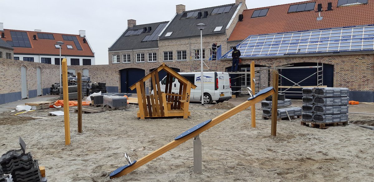 Nieuwe speelplaats voor de kleinsten in nieuwe wijk de Horn😊