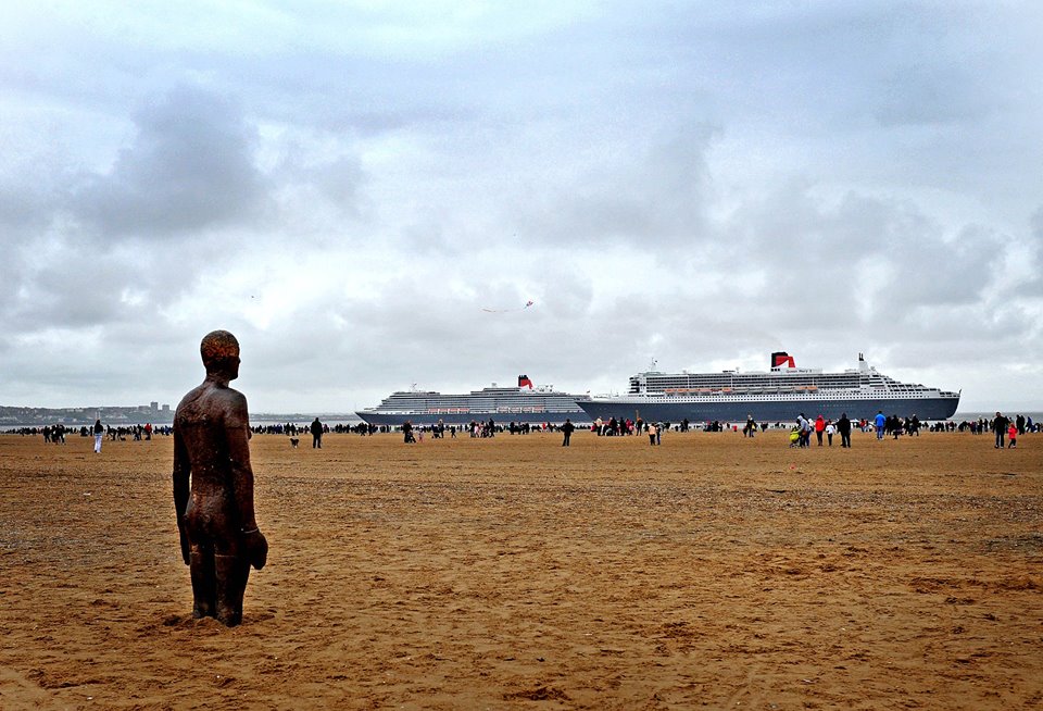 ViewMersey's tweet image. Looking for somewhere to stay for a long weekend or perhaps a week away, spacious two-bed apartment very close to #CrosbyBeach and only 15 minutes by rail or 10 minutes by taxi into #LiverpoolCityCentre, great rates, great accommodation, great times ! bit.ly/2tiZ3YH