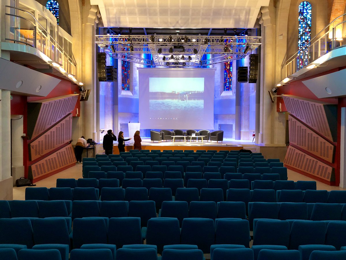 luciepariente's tweet photo. 📣Jour J. Dernières révisions pour le #WorkshopPhotonique consacré à la technologie du drone. Rendez-vous dès 18h à l’Espace Agora, Domaine du Haut-Carré de Talence ! https://t.co/ot6GMn3LPq