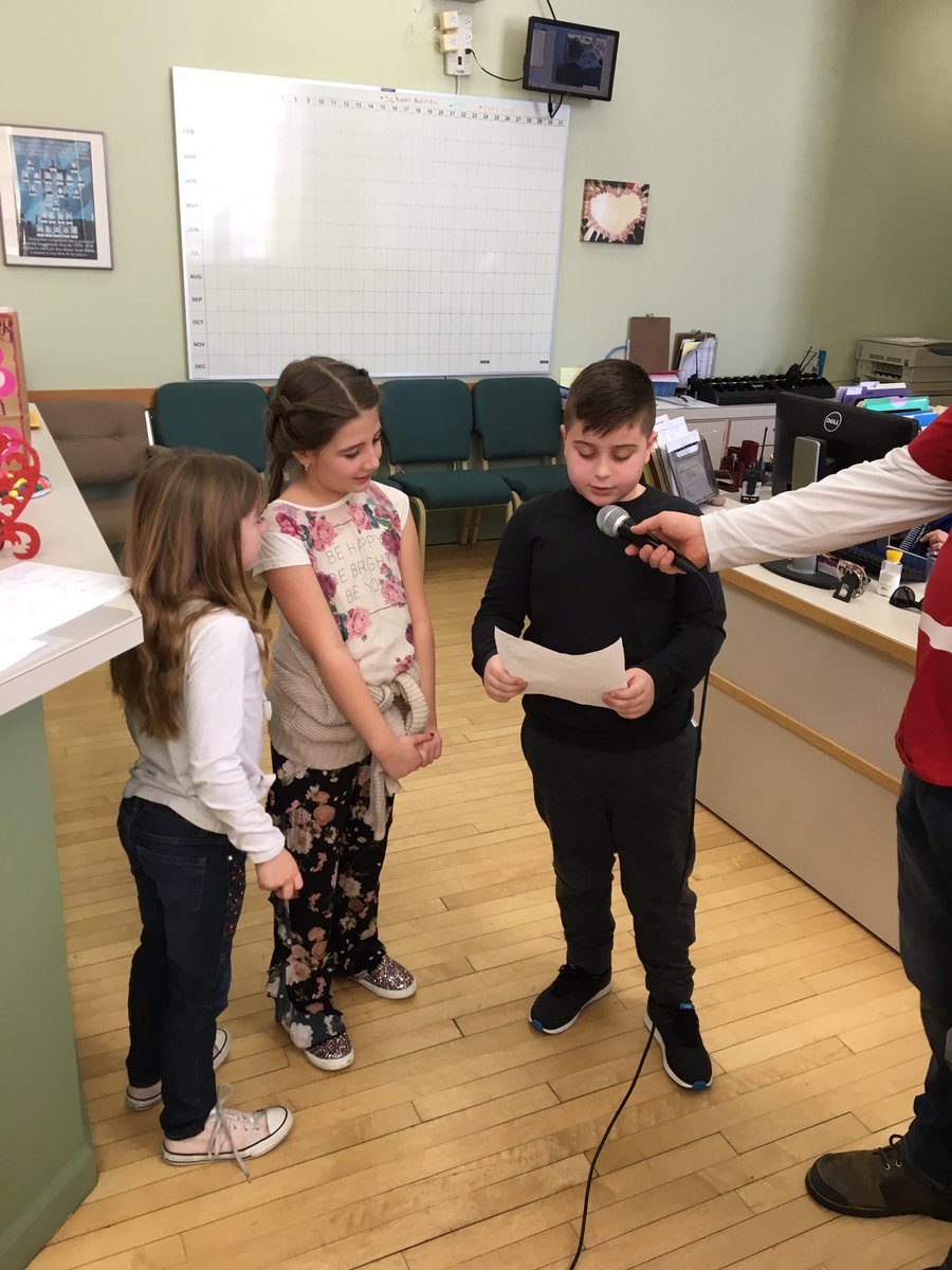BlessingMahopac's tweet photo. Today Mrs. DiRusso’s class is having a fundraiser to benefit the Hassenfeld Children’s Hospital! #KindnessMattersInPac #KindnessEveryDay #ProudAP @bulldogslv @MahopacSchools @MrsDLV31 https://t.co/6ITK3uJKxA