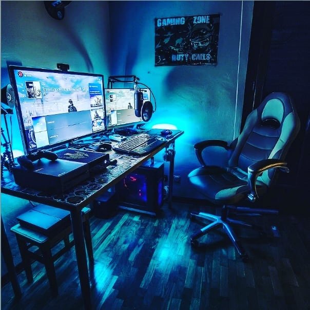 TheFreqResponse's tweet photo. Love the blue color😍 
.

.
#streamer #streaming #pcgaming #videogames #mixer #xbox #ps4 #callofduty #memes #fortnitevideos #instagamer #blackout #pubg #rocketleague #twitchstreamer #girlswhogame #gamingsetups #twitch #nerd #games #gaming #nerd #fortnite #rdr2 #gamingpc #gear https://t.co/JUkUqhtJl8