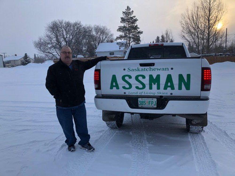 Assman strikes back: Denied licence plate, Saskatchewan man emblazons 'offensive' last name on tailgate nationalpostcom.wordpress.com/news/local-new…