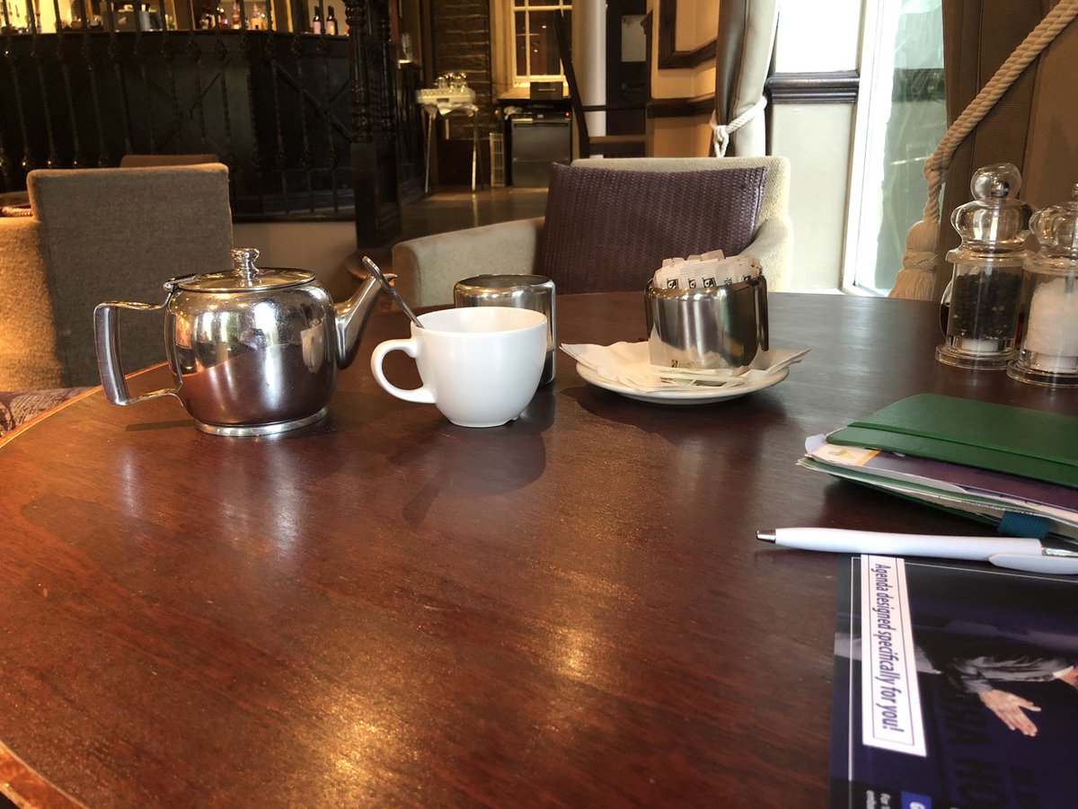 TMilkTwoSugar's tweet photo. Sat waiting for my next meeting #TM2S https://t.co/aE6FGSGLiR