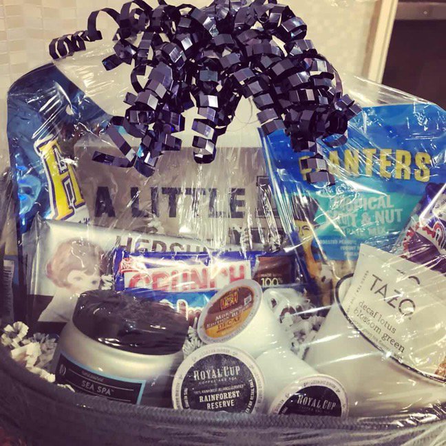 HolidayInn_CC's tweet photo. What a great time celebrating our clients in athletics!! 🏀🏈⚾️🥎⚽️ @ Holiday Inn Corpus Christi Downtown Marina https://t.co/VsdXqyMMZu