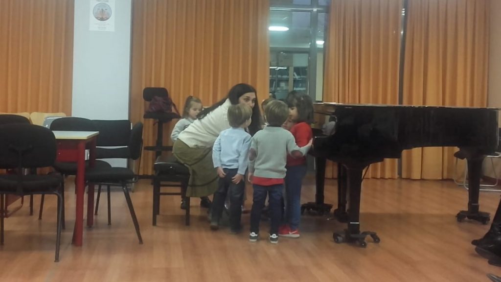 (Clase en el Conservatorio para nuestros alumnos de Grado 1) publicado en EnClavedeSí - enclavedesi.com/2019/02/13/cla…