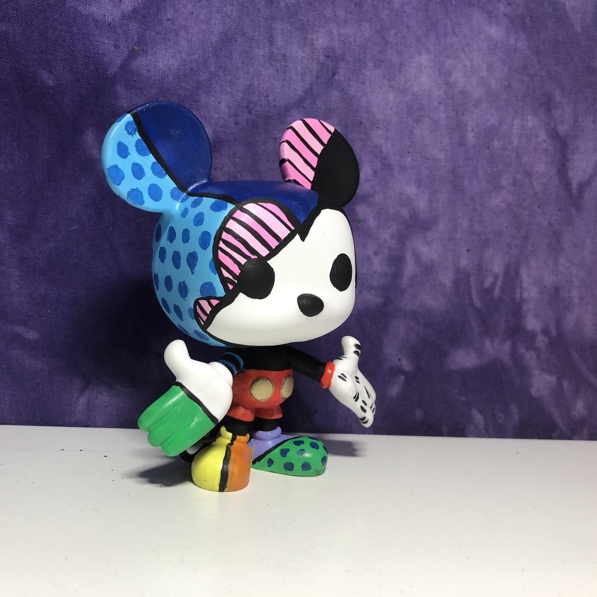 katyskraftsuk's tweet photo. So I got two DIY Mickey pops. This is one of them. I really wanted to make a britto style of Funko. To really love how this turned out.
@funko @FunkoEurope #funko #funkopop #customfunko #customfunkopop #diymickey #funkomickey #disney #mickymouse #popvinyl #repaint https://t.co/NSy0jLrZgF