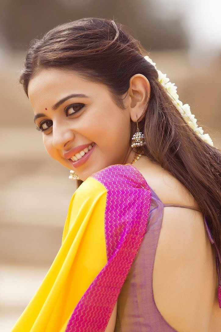 GaneshSyl's tweet image. Waiting For This Pair @Suriya_offl @Rakulpreet "NGK TEASER FEST TMRW" Thalaivaa Thalaivii 😍😎 #NGKTeaser #DevFromTomorrow Two Treat For Rakulian Fans 😎