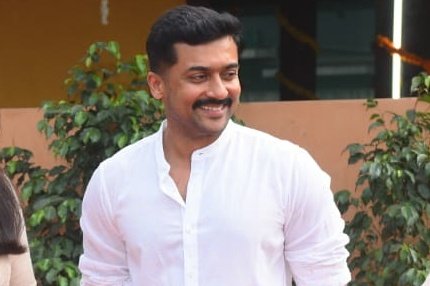 GaneshSyl's tweet image. Waiting For This Pair @Suriya_offl @Rakulpreet "NGK TEASER FEST TMRW" Thalaivaa Thalaivii 😍😎 #NGKTeaser #DevFromTomorrow Two Treat For Rakulian Fans 😎