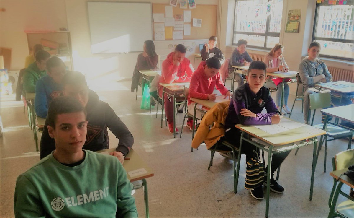 🏊🏽‍♀️🏊🏽‍♂️El curso de socorrista acuático, de la <a href="/cam_valladolid/">Cámara de Valladolid</a> y con profesionales de la <a href="/salysocva/">Salvamento y Socorrismo Valladolid</a> y <a href="/RFESS1/">RFESS</a>, ha dado comienzo este miércoles en #MedinadeRioseco con quince participantes de la localidad y de otros municipios de la comarca.