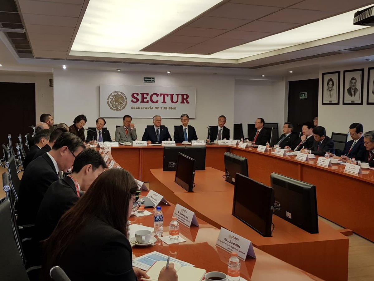 SECTUR_mx's tweet photo. “México está interesado en las buenas prácticas japonesas sobre
turismo de reuniones y convenciones, turismo sustentable y
capacitación de personas dedicadas a la industria del
turismo. Japón es uno de los mercados más maduros, consolidados e importantes de Asia”: @TorrucoTurismo https://t.co/oxJ0Vfm8jw